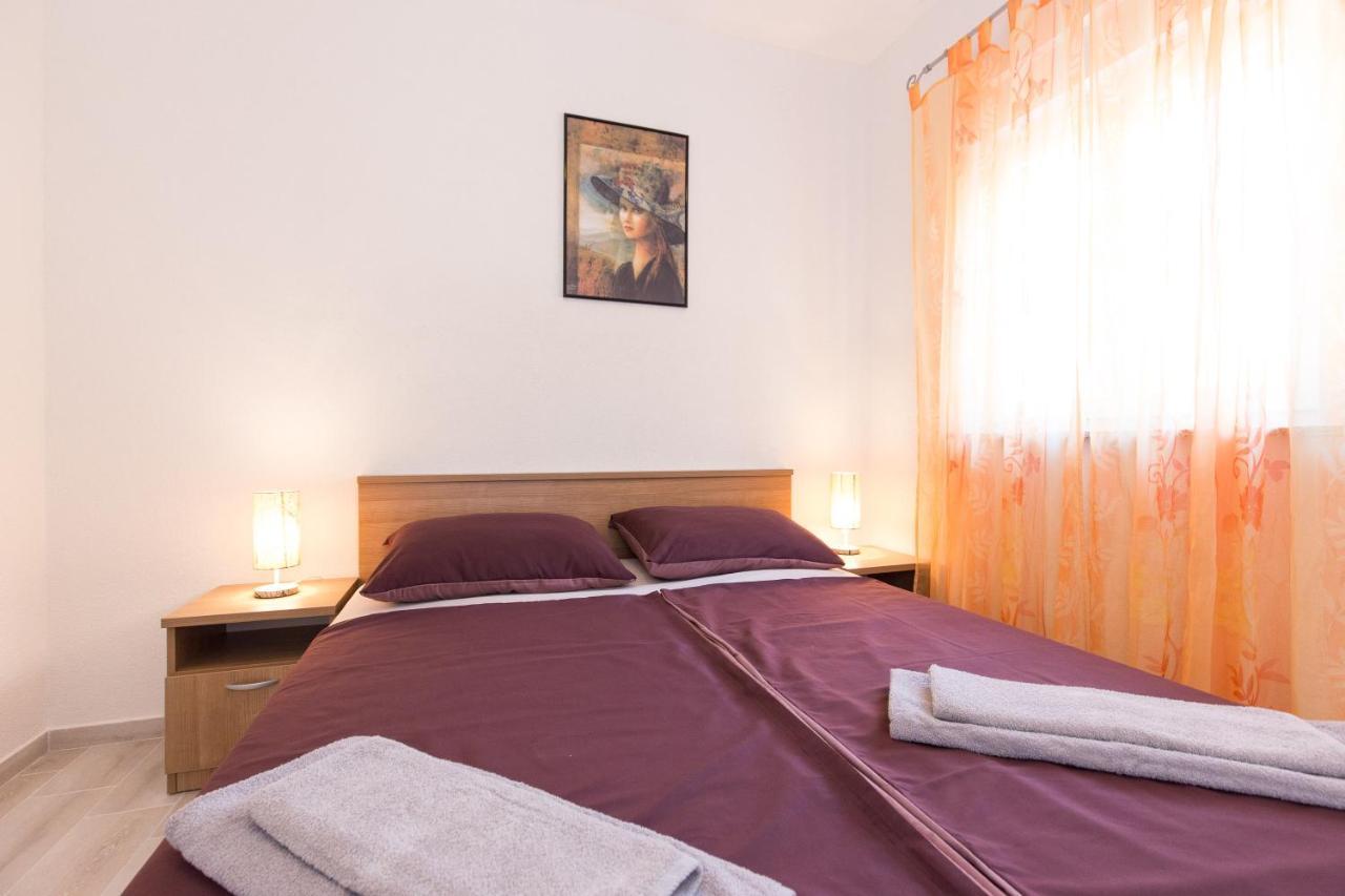 Apartment Dajana ปิเนซิตซี ภายนอก รูปภาพ