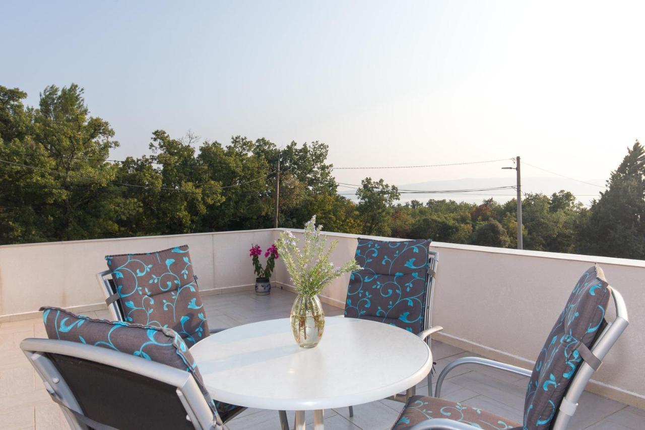 Apartment Dajana ปิเนซิตซี ภายนอก รูปภาพ